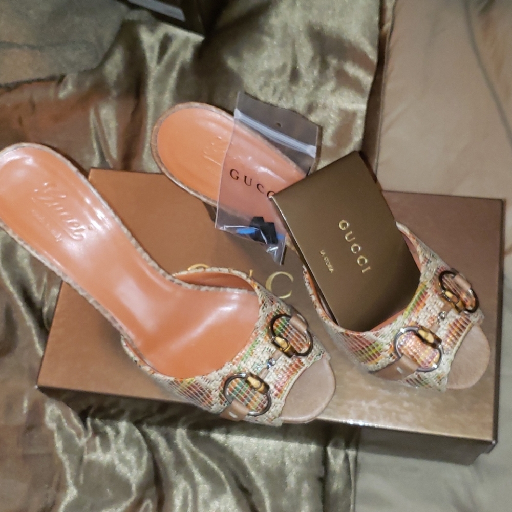 SOLD. SOLD SOLD Authentic Gucci mule heels 👠 👌 😍